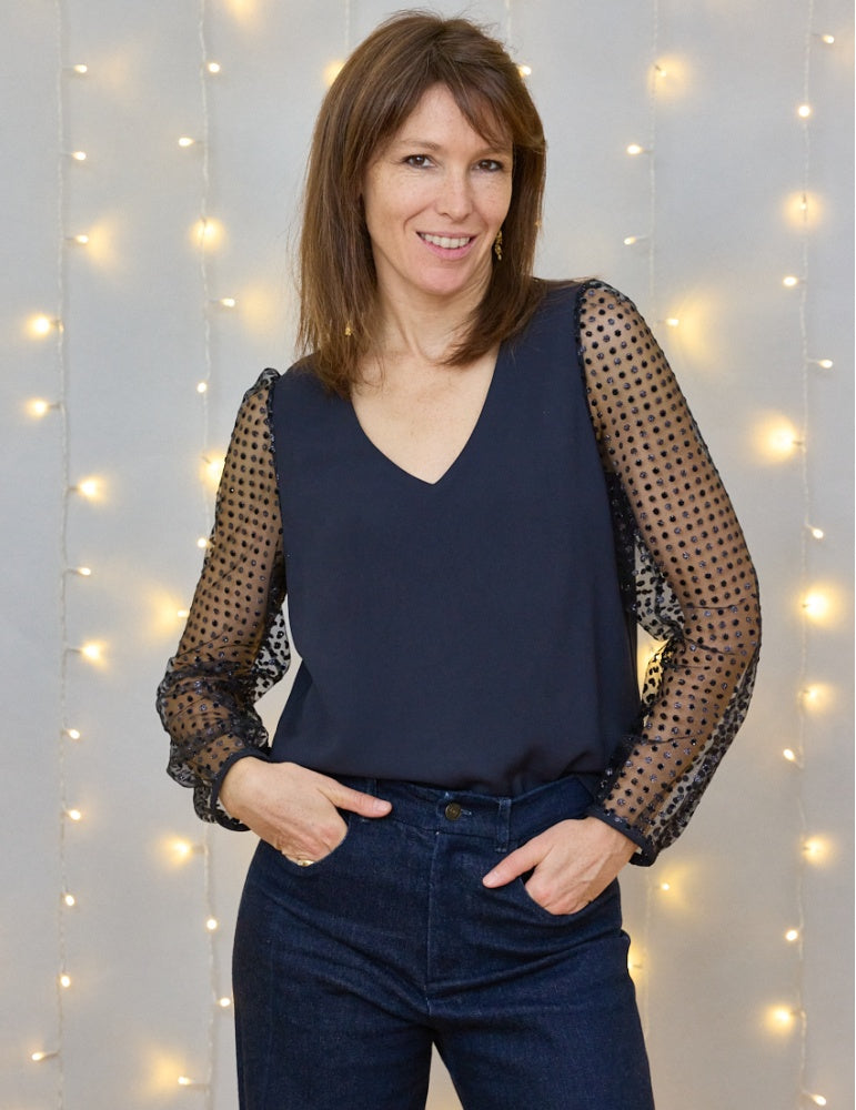 Muse blouse sewing pattern by Atelier Scammit