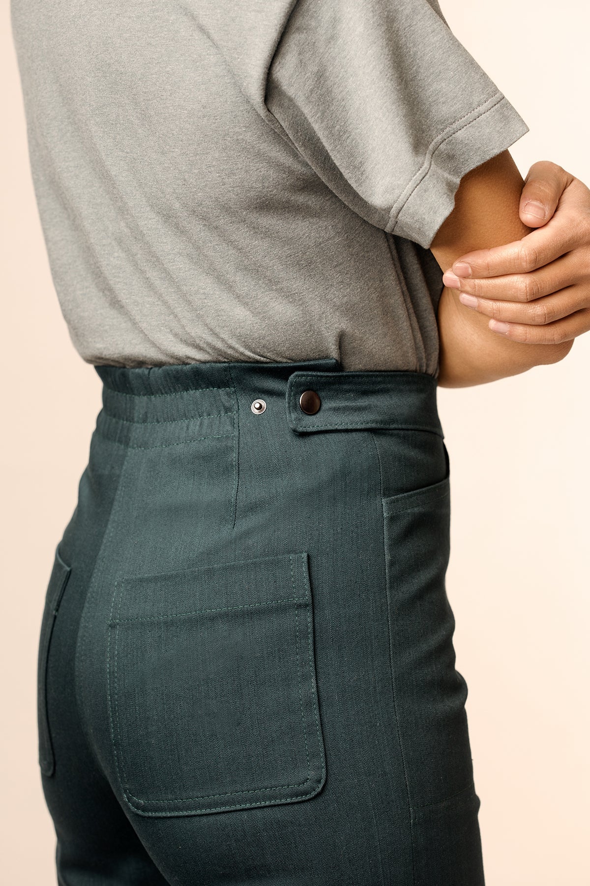 Trousers with back pockets sewing pattern