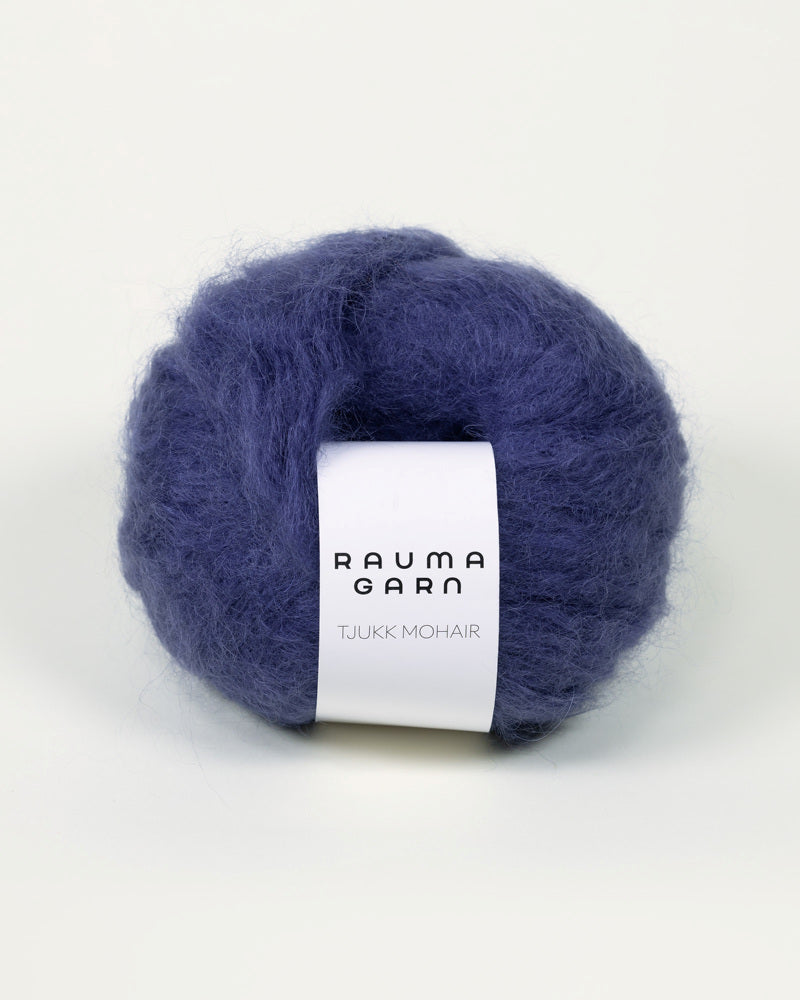 Rauma Tjukk Mohair 153 Polarnatt yarn ball